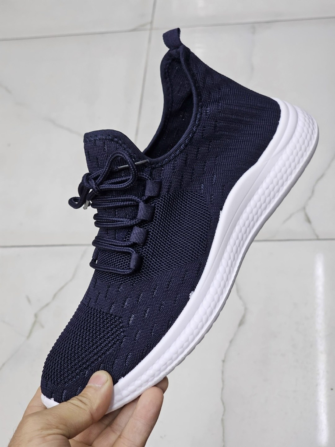 ,спортивная ,мужские кроссовки,дышащие кроссовки,мужская