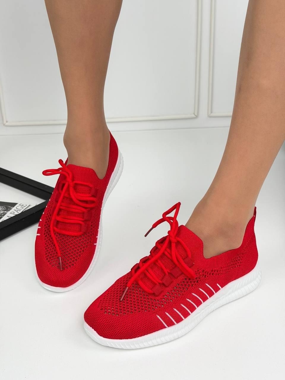 ,женские кроссовки,женские слипоны,обуви,кроссовки слипоны