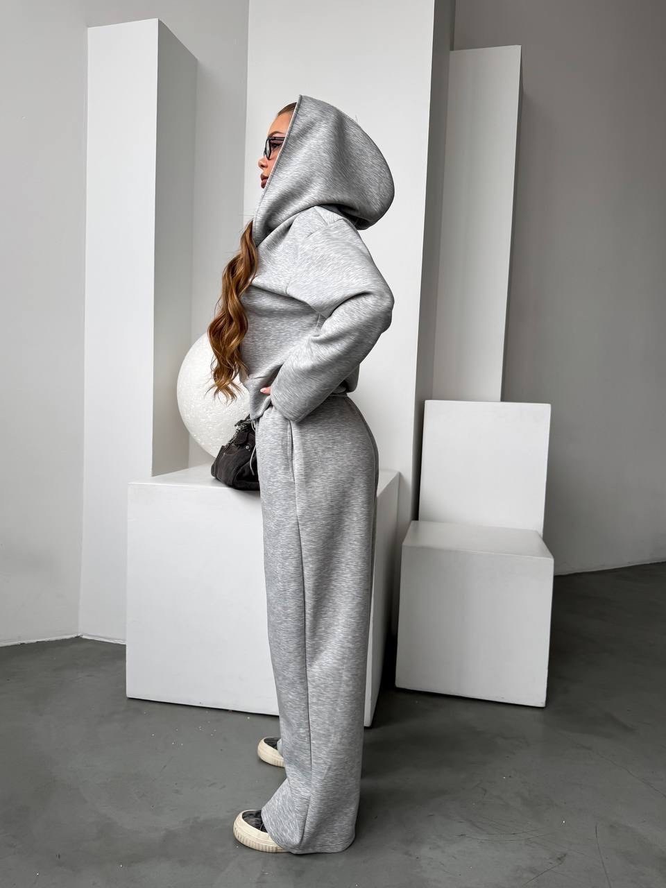 брючный костюм,трикотажные костюмы,женский трикотажный костюм,брючный вязаный костюм,костюм трикотажный с брюками оверсайз kristina ice wear цвет серый меланж