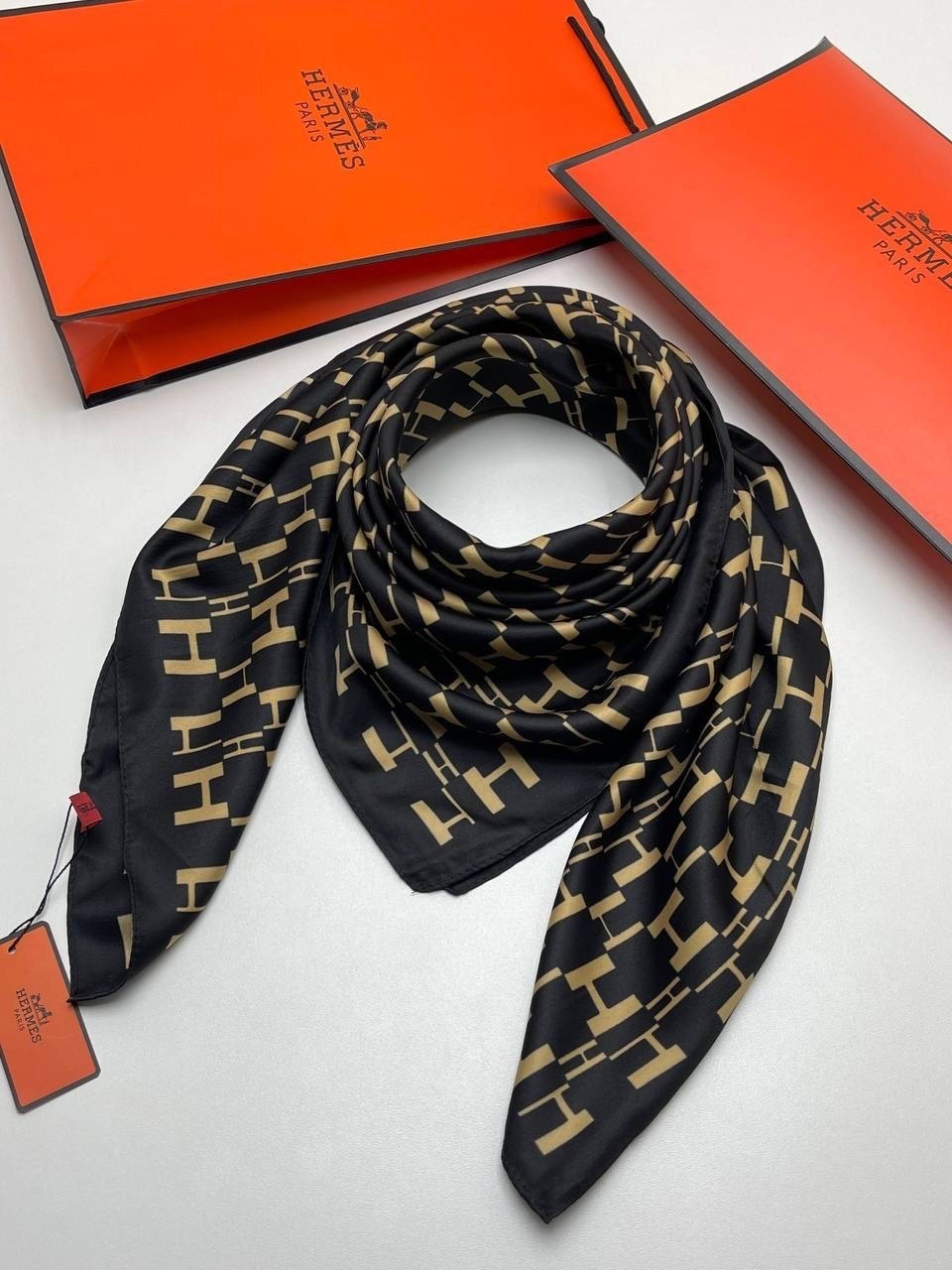 шелковые платки,атласный платок,платки женские,платок из натурального шелка,платки шарф