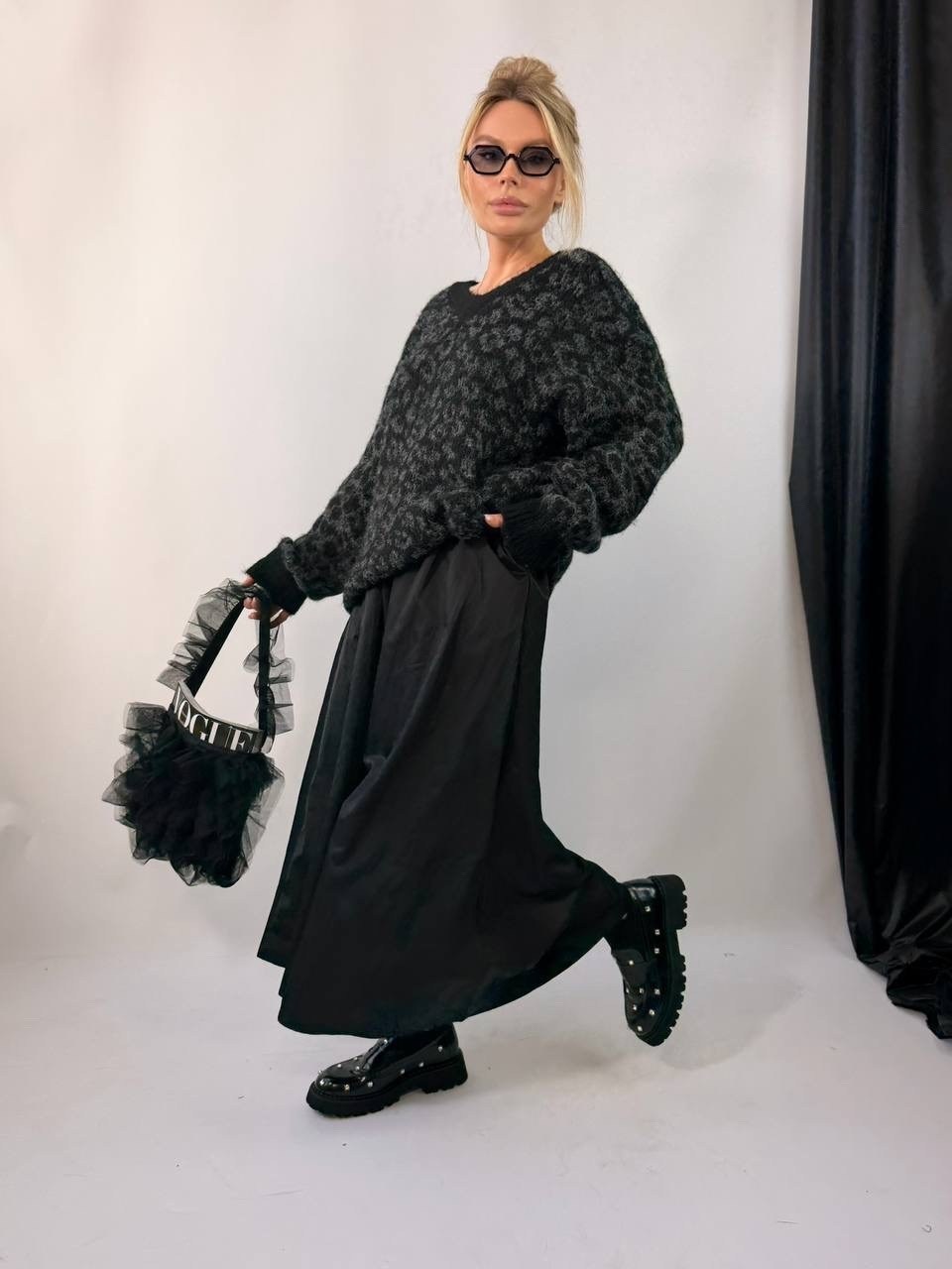 джемпер оверсайз,юбка стильная,джемпер,ажурная юбка