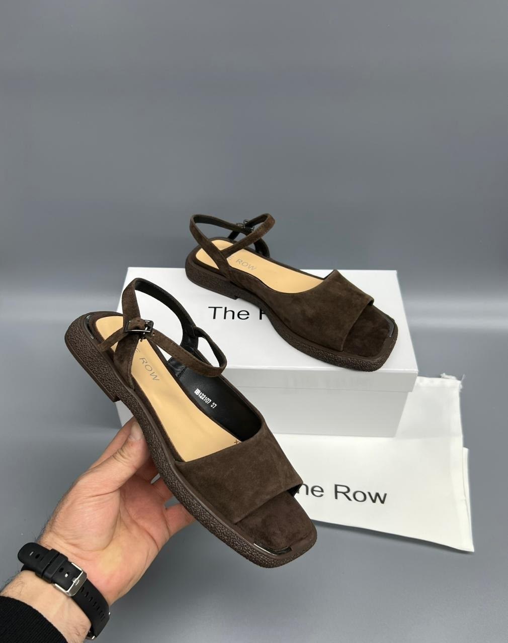 ,босоножки замшевые,босоножки женские,стильные босоножки,модные босоножки