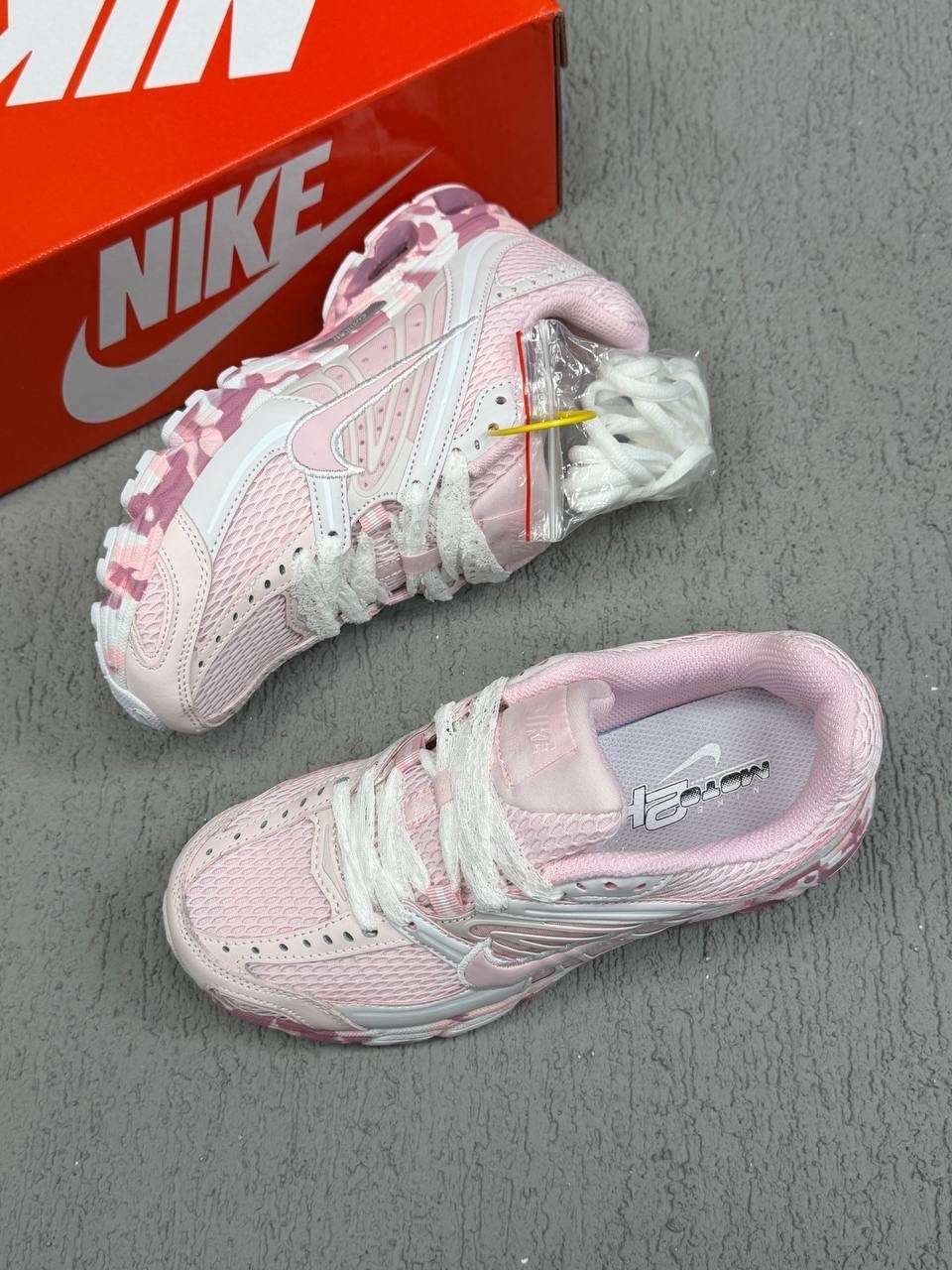 кроссовки nike zoom vomero 5,кроссовки,женские кроссовки nike,nike кроссовки,женские кроссовки