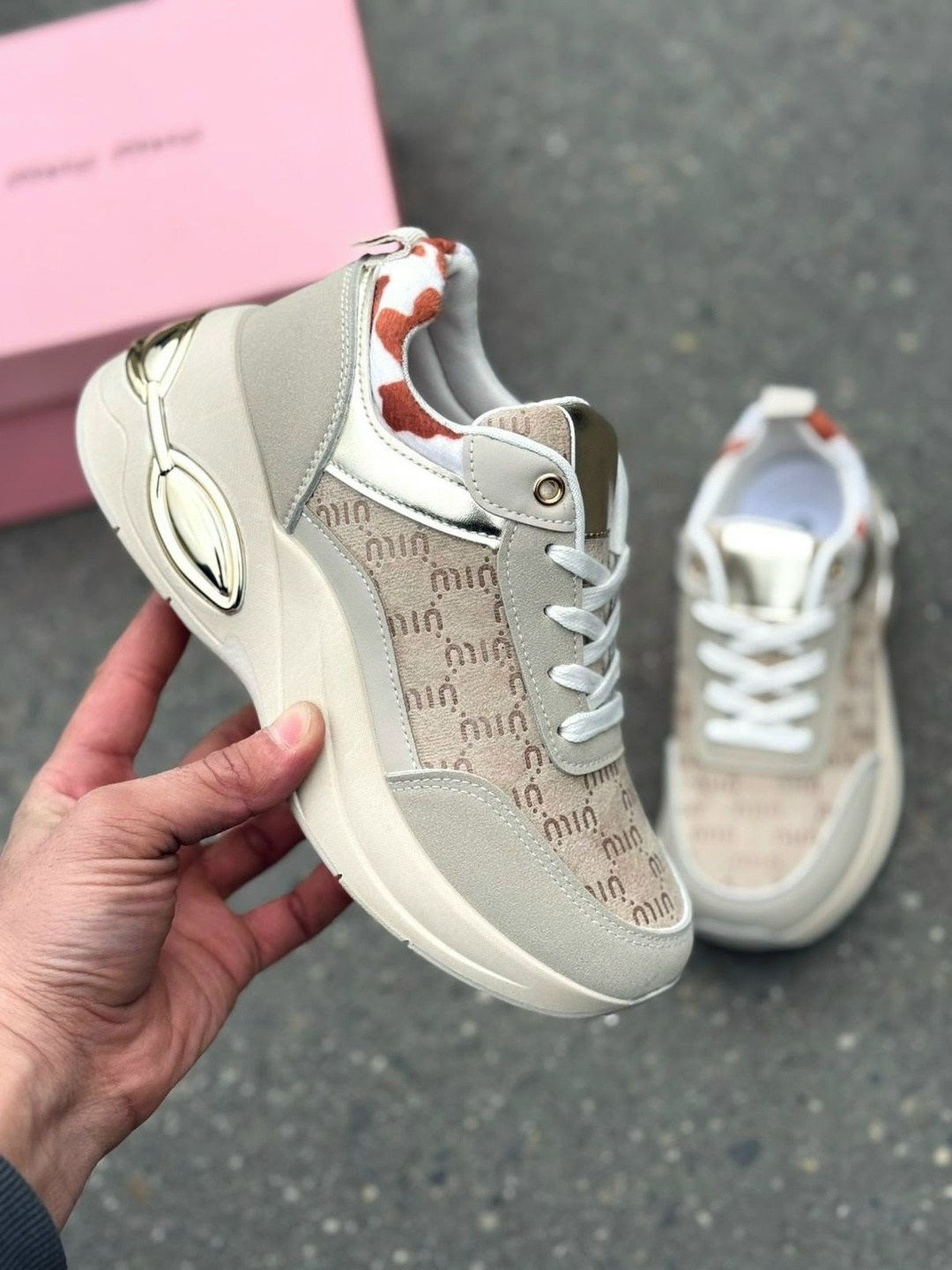 женские кроссовки,,бежевые кроссовки,модные кроссовки,кроссовки женские бежевые