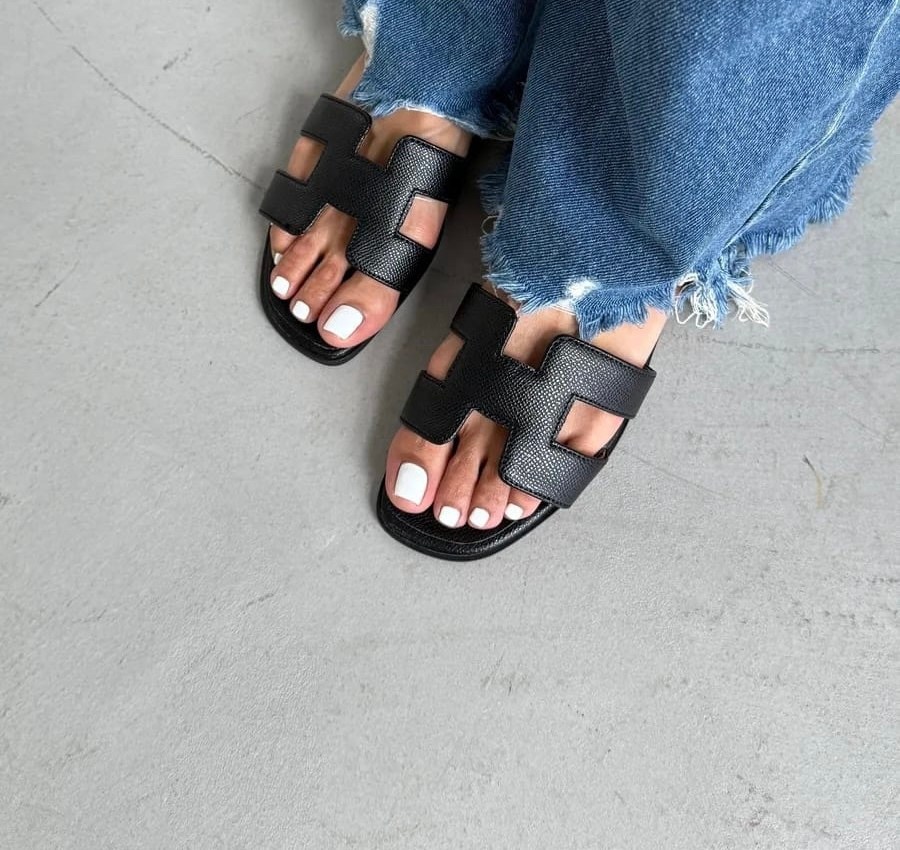 шлепанцы эрмес оригинал,женские шлепанцы,шлепки hermes женские,шлепки гермес женские 2026,сандали