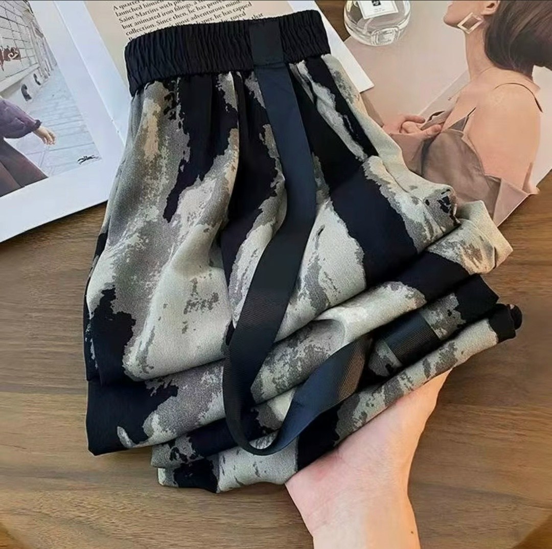 брюки свободные,широкие брюки,брюки с широкими штанинами,брюки с принтом,штаны с принтом