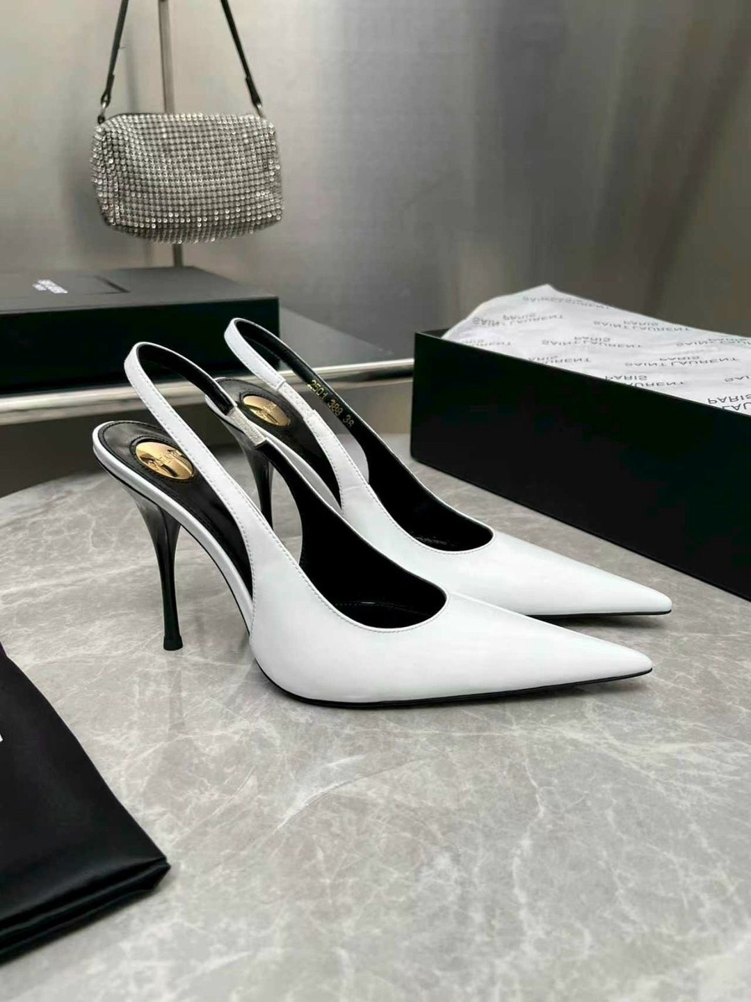 белые туфли,туфли женские,balenciaga туфли,лакированные туфли,туфли баленсиага лодочки