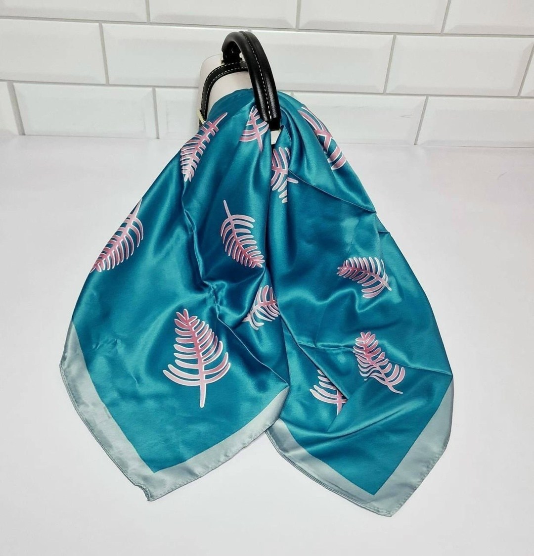 шелковый шарф,женский шелковый шарф,атласный платок,шелковые платки,платки женские