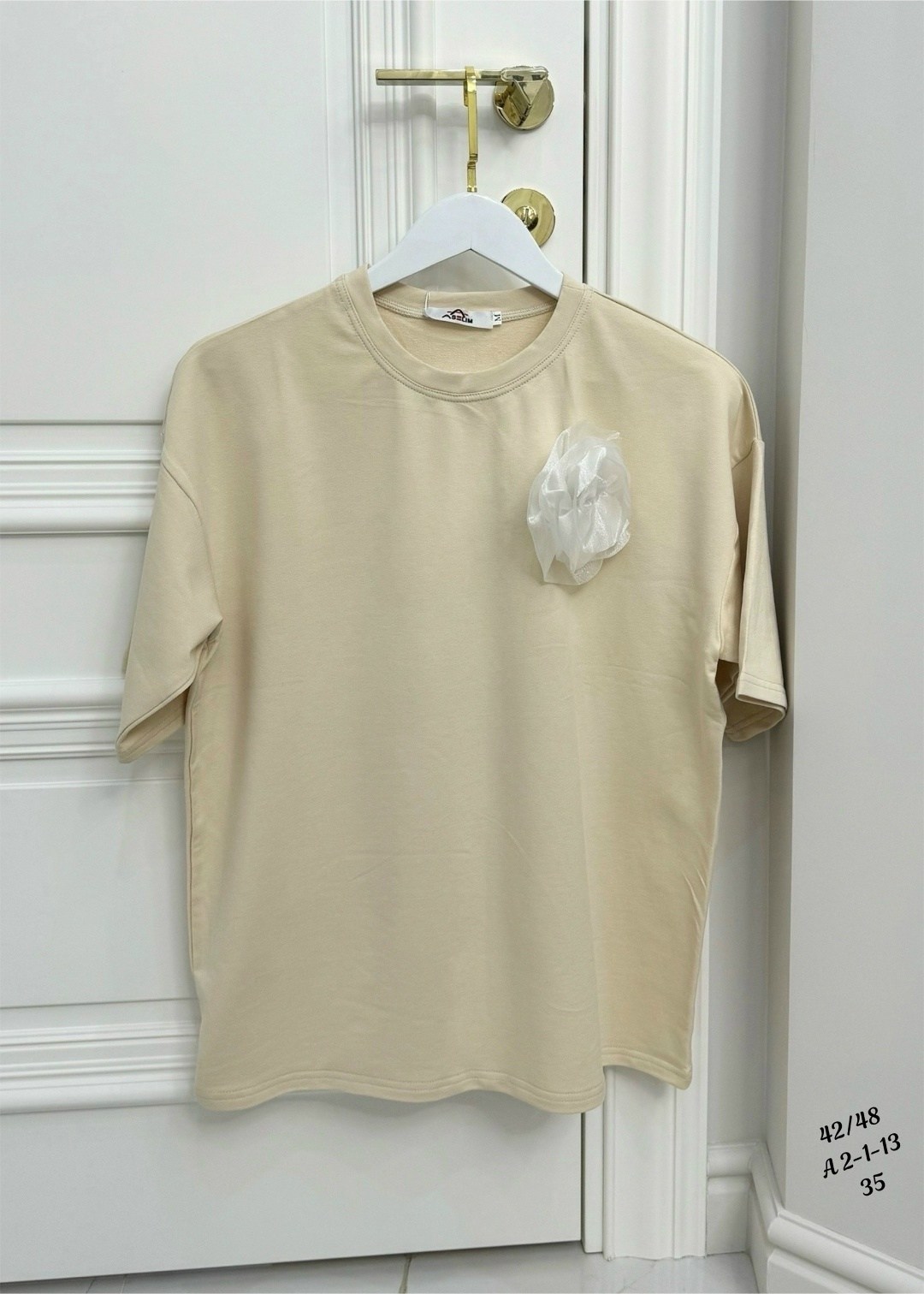 футболка с розочками,футболка свободного кроя,женская футболка,футболка с цветами,футболка женская розовая