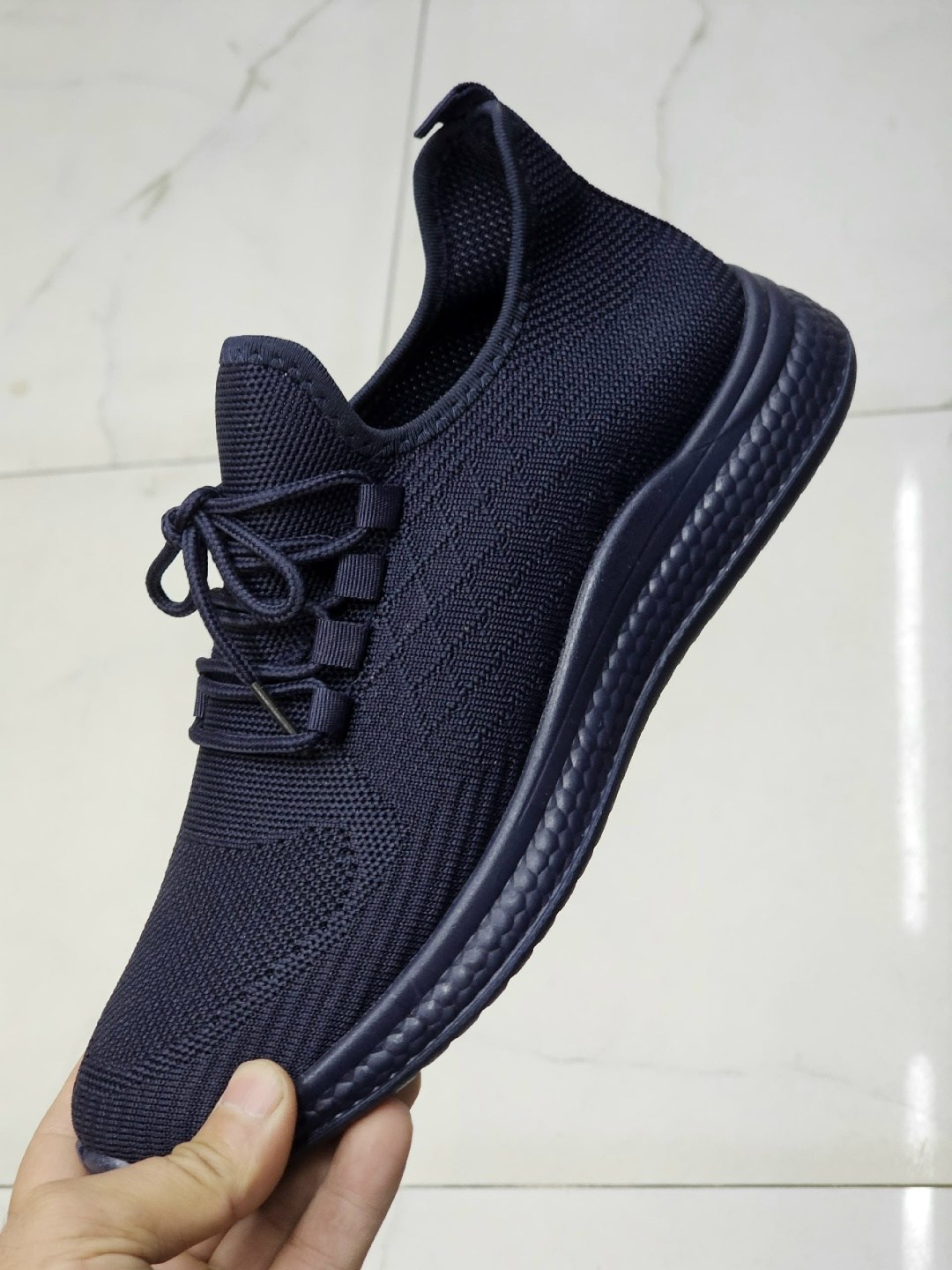 ,спортивная ,мужские кроссовки,дышащие кроссовки,мужская