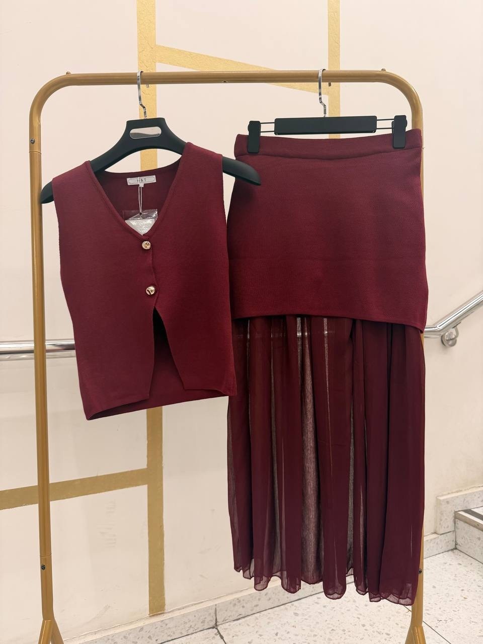 костюм с плиссированной юбкой,вечерний костюм с юбкой,жилет и юбка,женские наряды,костюм с юбкой