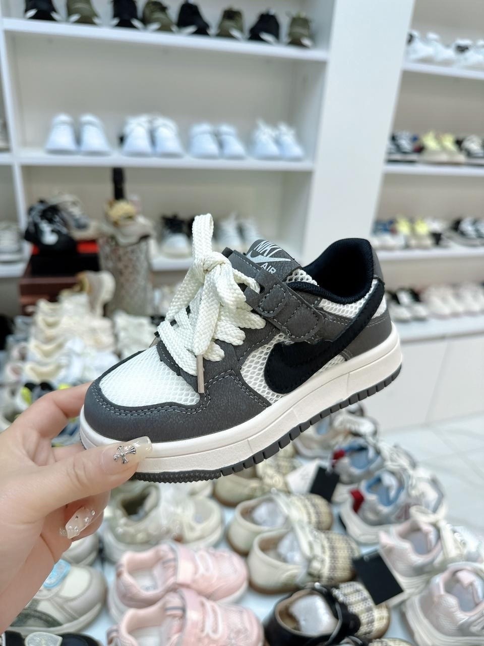 кроссовки,,детские кроссовки,спортивная ,детские кроссовки nike