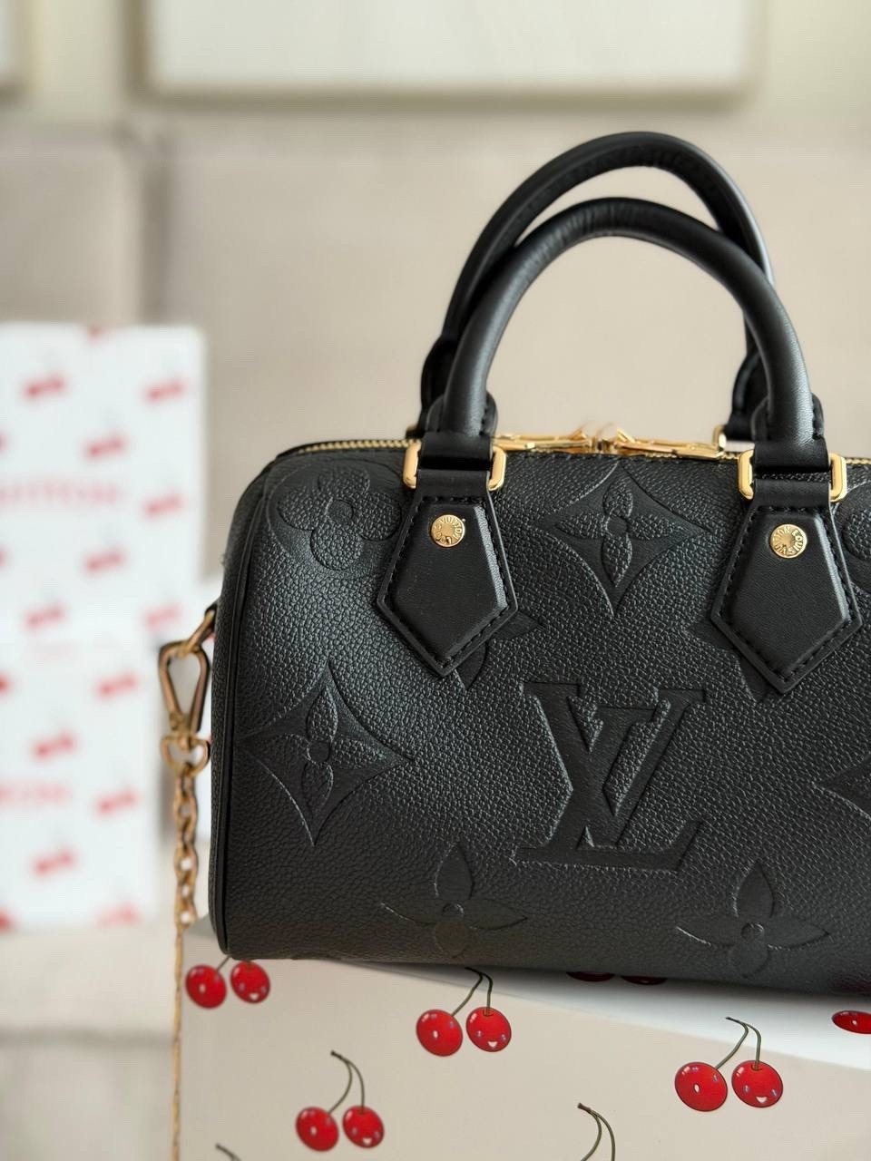 cумка louis vuitton,louis vuitton speedy,сумка луи виттон черная,louis vuitton monogram,louis vuitton bag