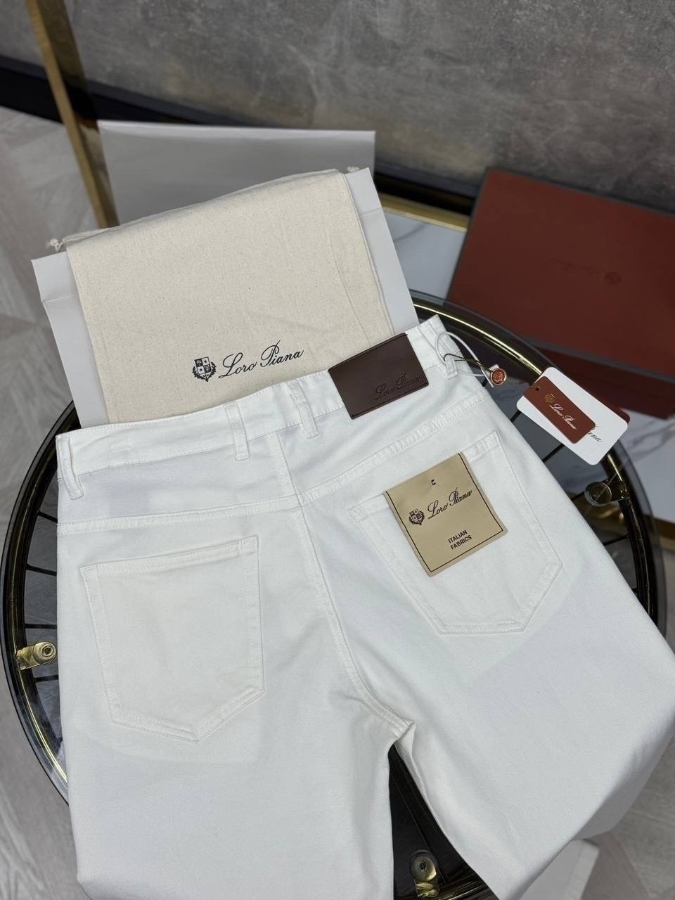 белые джинсы,джинсы chanel,брюки джинсы,джинсы мужские,джинсы брендовые