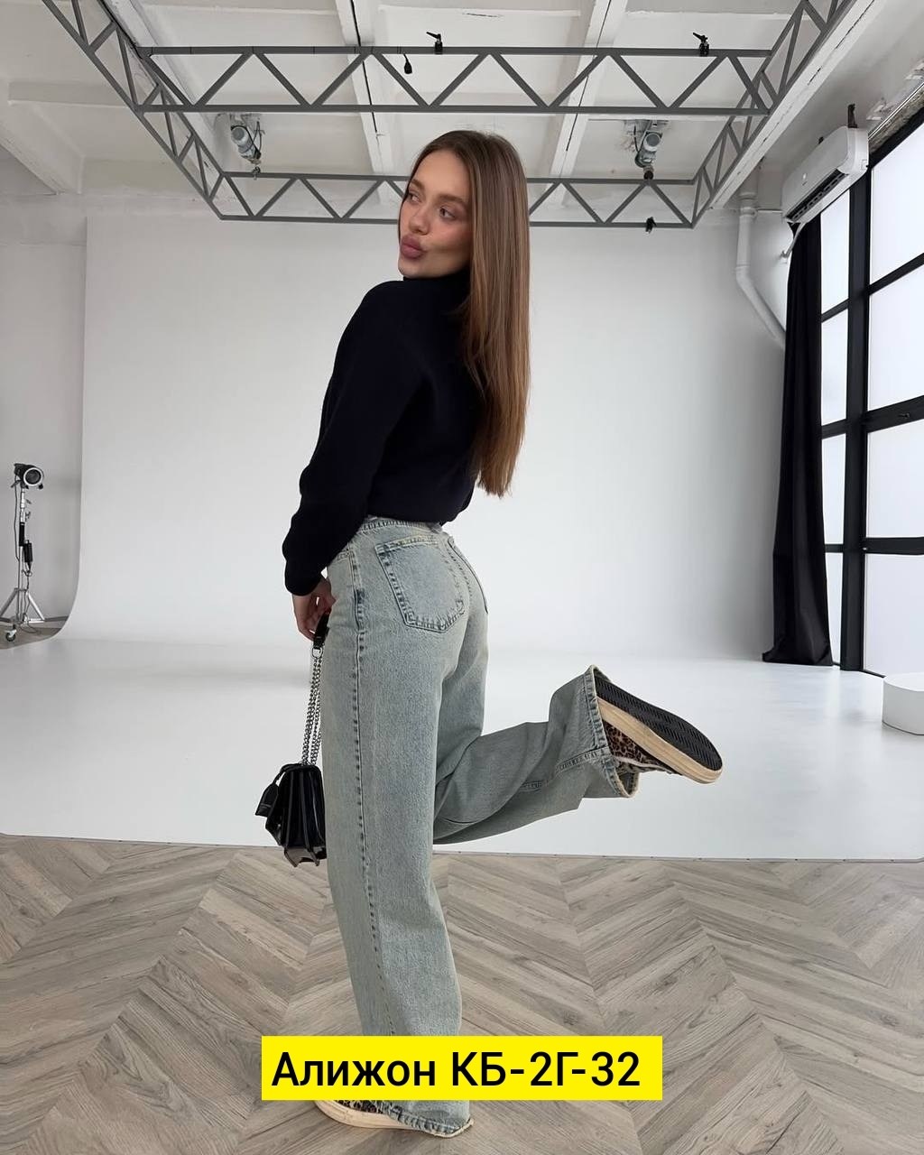 свитер укороченный оверсайз с горлом на молнии lyly fashion,женская кофта,свитер женский,кофта на молнии под горло,кофта