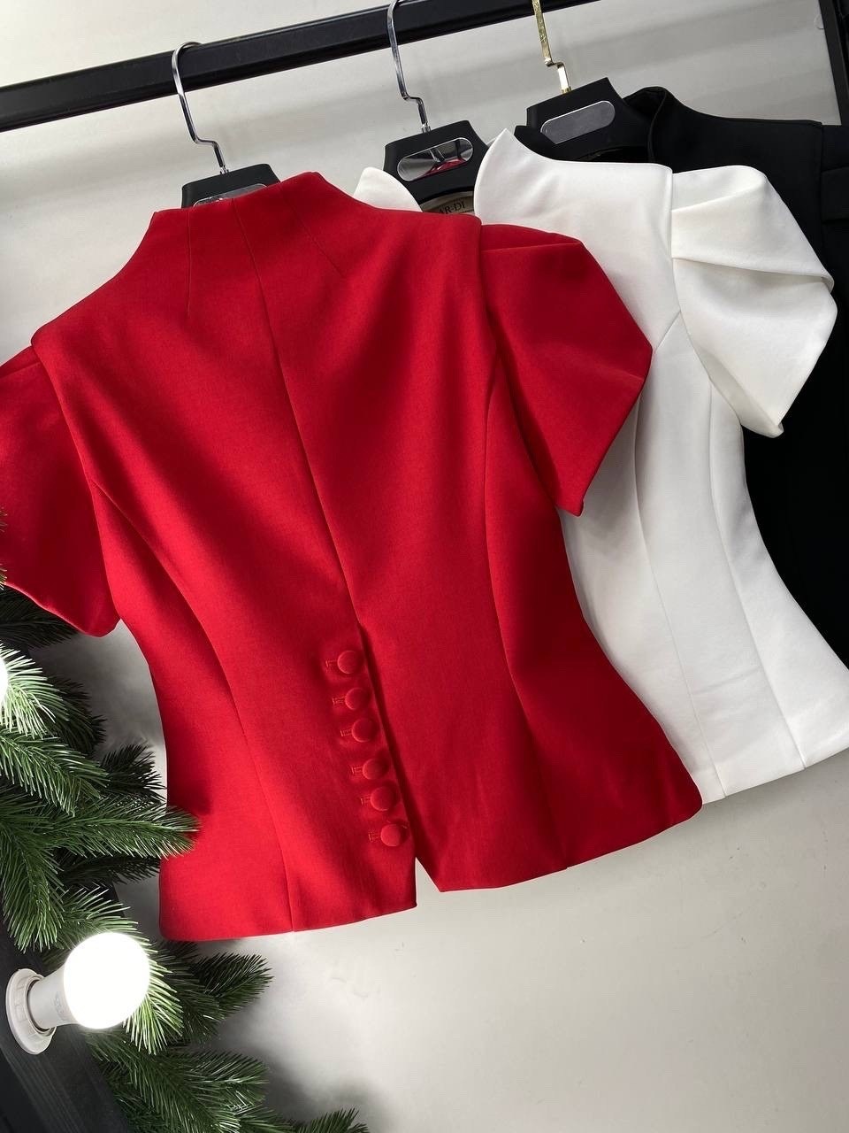 брючный костюм,белый брючный костюм,белые костюмы,брючный костюм женский,костюм