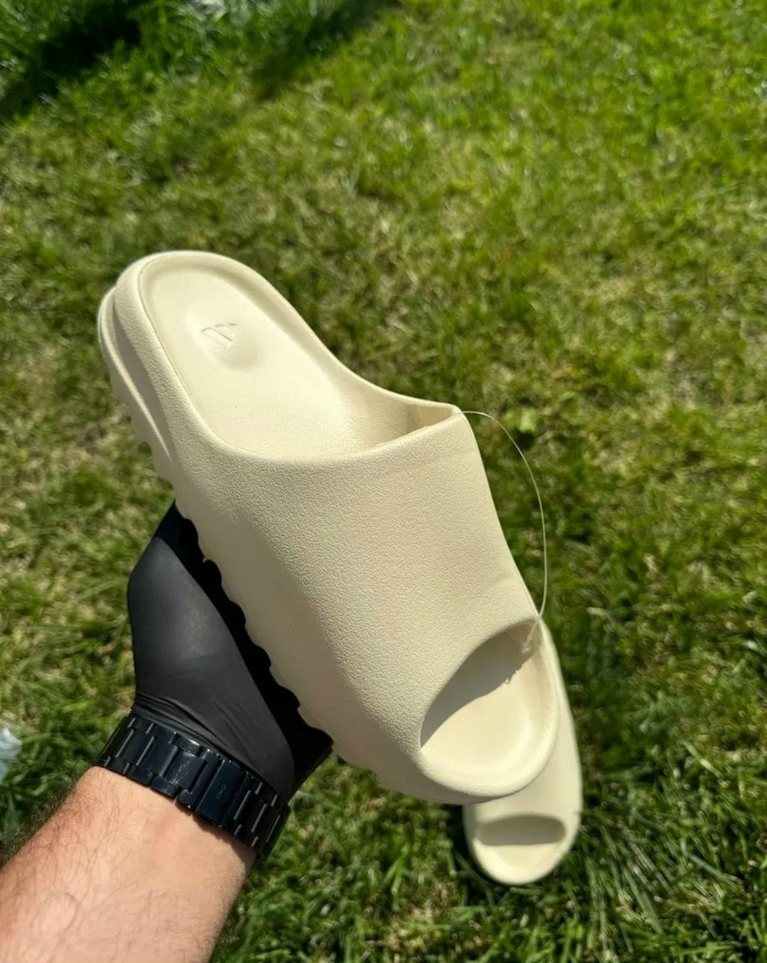 adidas yeezy slide,шлепанцы adidas yeezy slide,тапки adidas yeezy slide desert sand,тапочки adidas yeezy slide,сланцы adidas yeezy slide