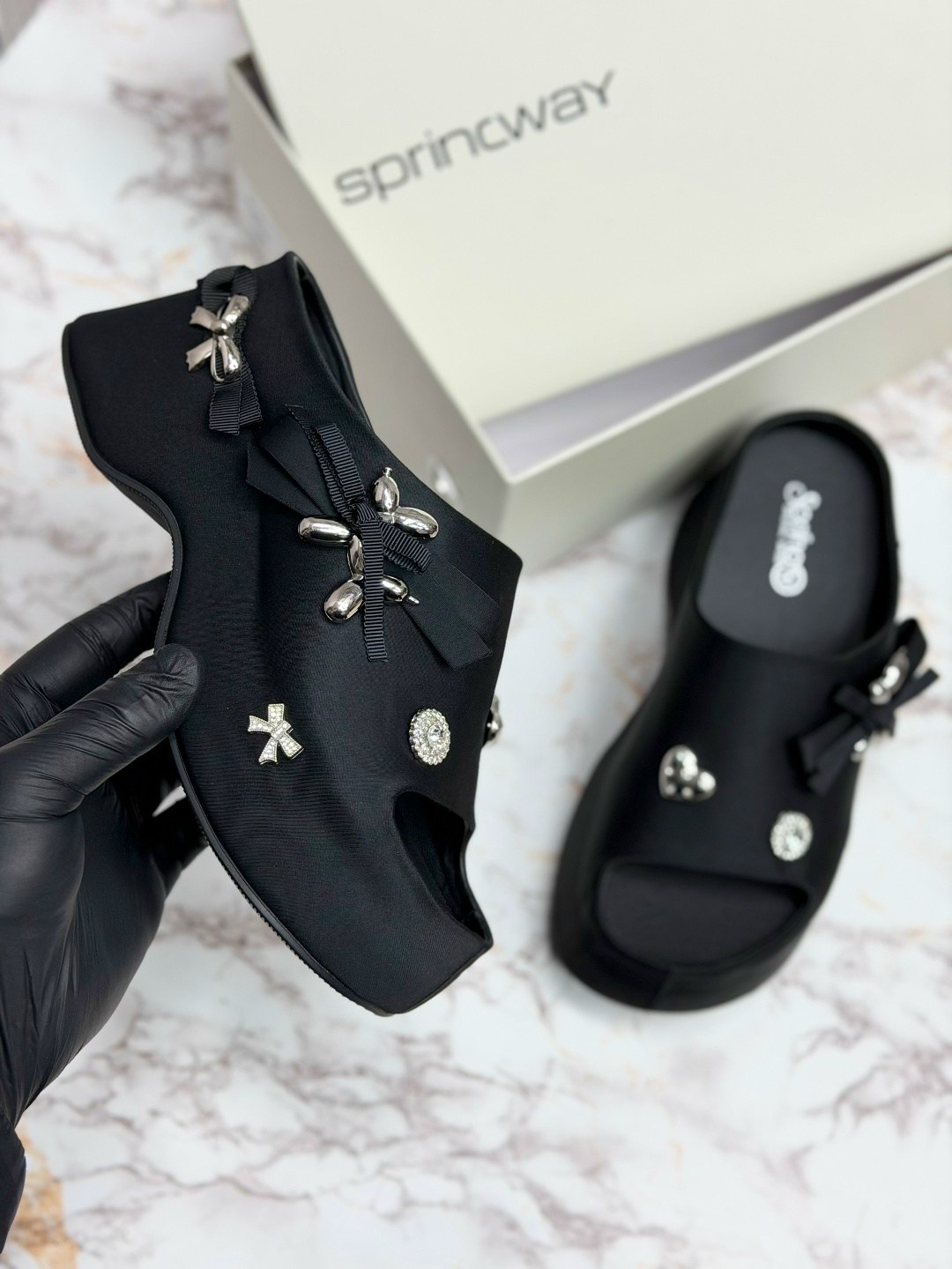 ,женские сандалии,шлепки женские,модные шлепанцы,женская