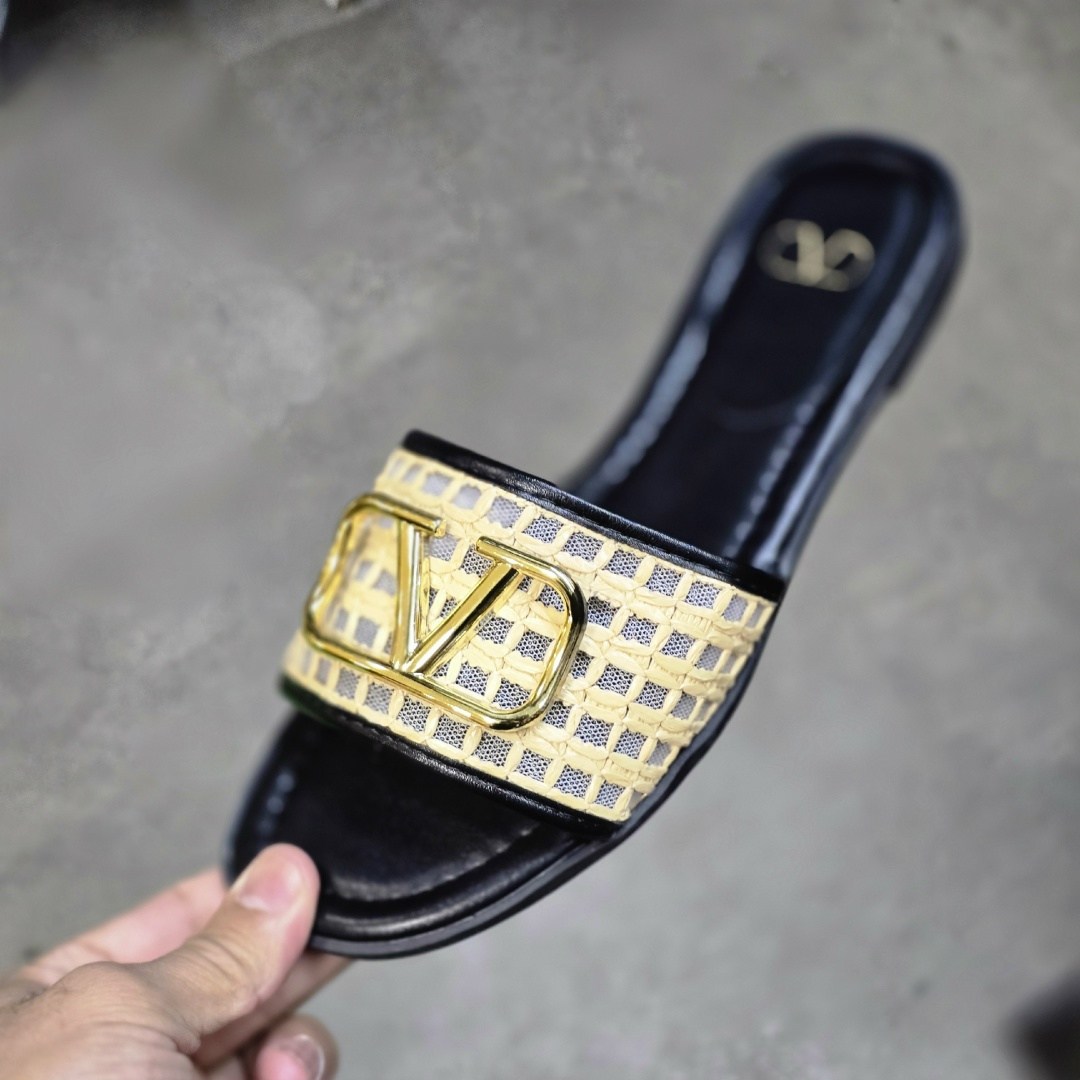 шлепанцы valentino,,шлепки валентино женские,шлепанцы женские,шлепки валентино