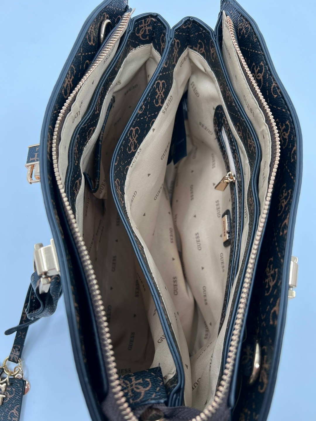 женская сумка guess,cумка guess,сумка женская guess hwpa9190060 темно-коричневая,guess сумка на плечо,сумка guess коричневый