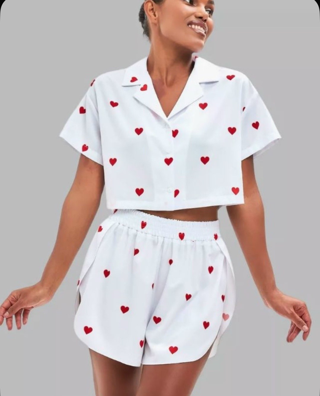 атласная пижама с сердечками белая,белая пижама с красными сердечками,пижама с сердечками,пижама сердце,пижама в сердечко женская