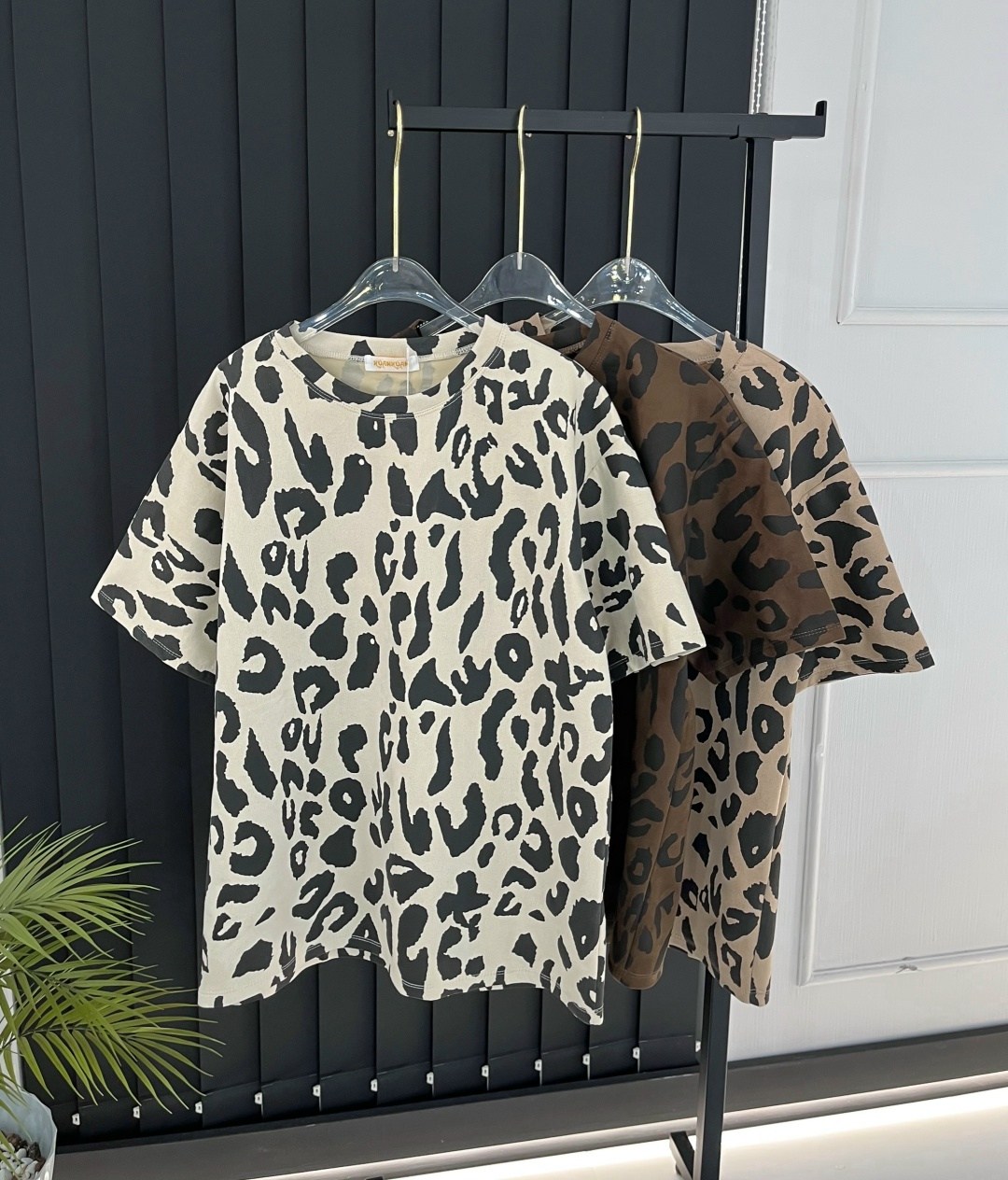 футболки оверсайз женские леопард,футболки оверсайз женские,футболки женская,футболки оверсайз с принтами,футболка оверсайз с леопардовым принтом