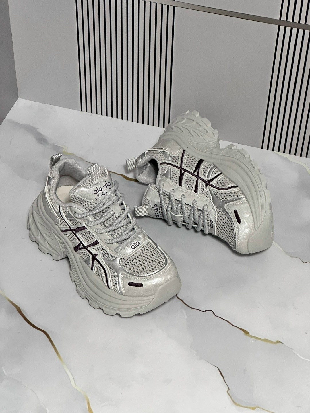 кроссовки женские,массивные кроссовки,кроссовки,кроссовки модные,массивные кроссовки женские