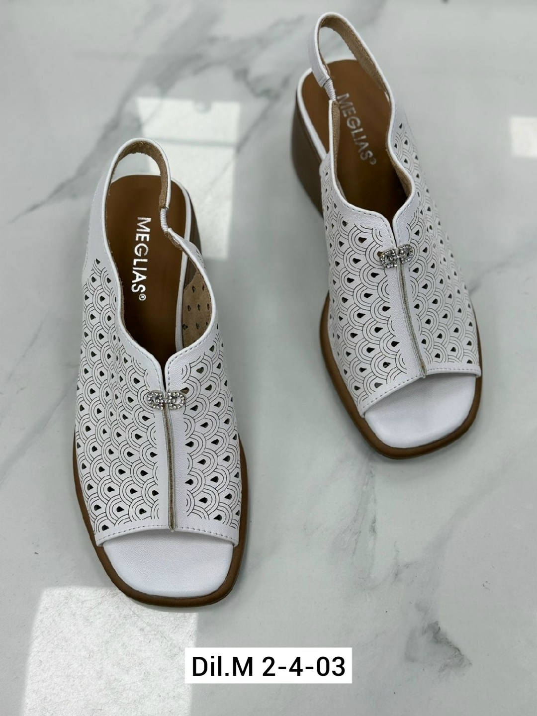 ,босоножки женские,босоножки кари,стильные босоножки,босоножки с перфорацией