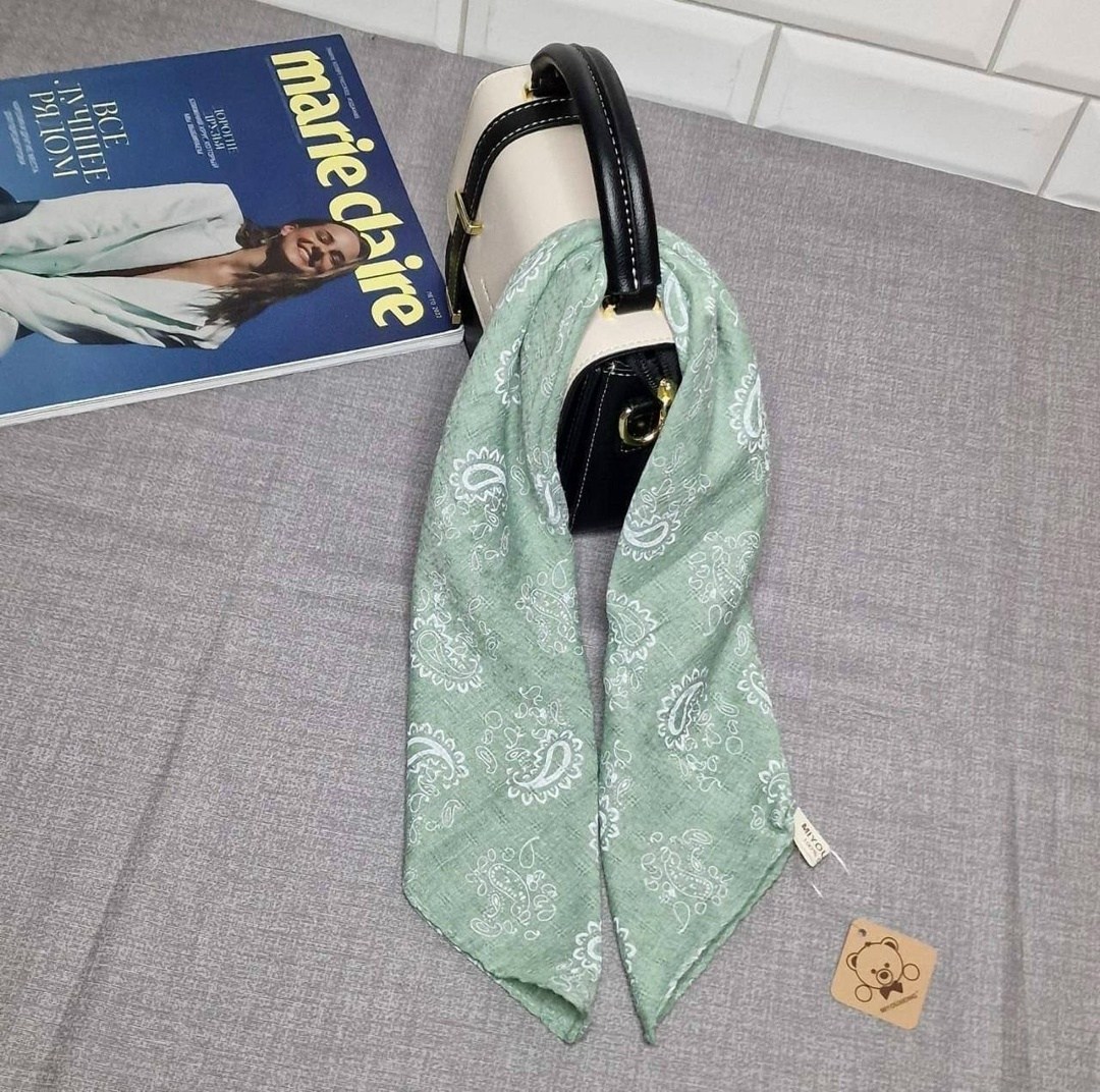 шарфы и платки,женские платки,платки хлопок,платок белый,платок с принтом