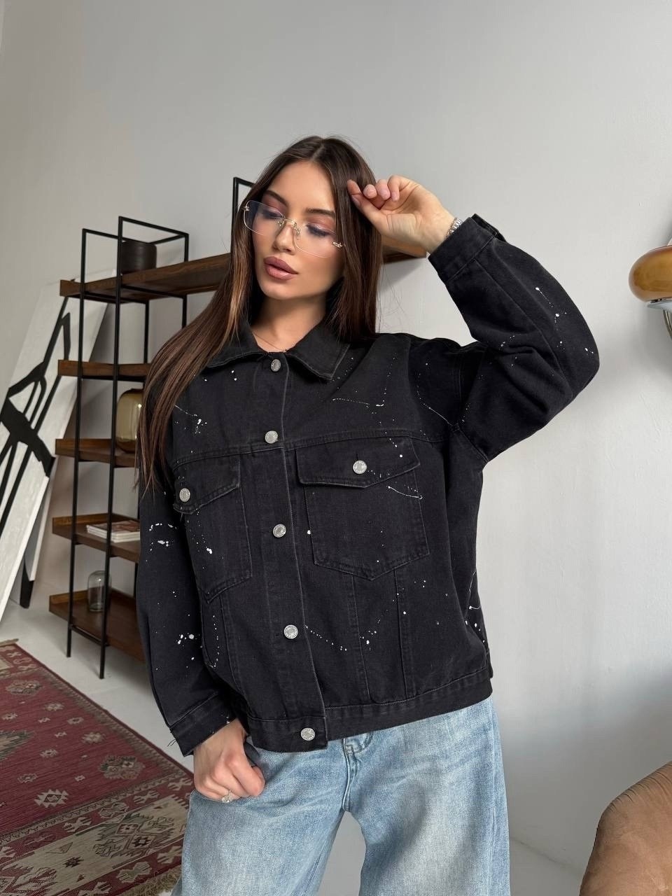 джинсовая куртка женская оверсайз черного цвета,укороченная джинсовая куртка оверсайз,женская джинсовая куртка оверсайз,джинсовая куртка оверсайз,джинсовые куртки женские