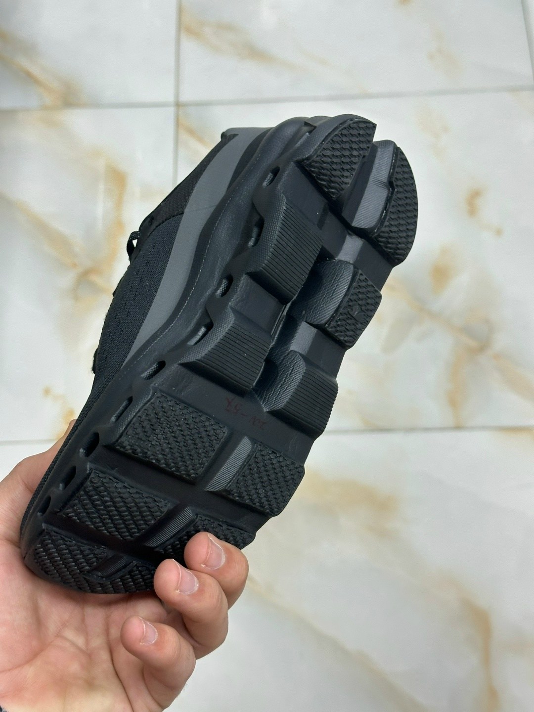 кроссовки,кроссовки on cloudmonster,мужские кроссовки,кроссовки брендовые,кроссовка мужской