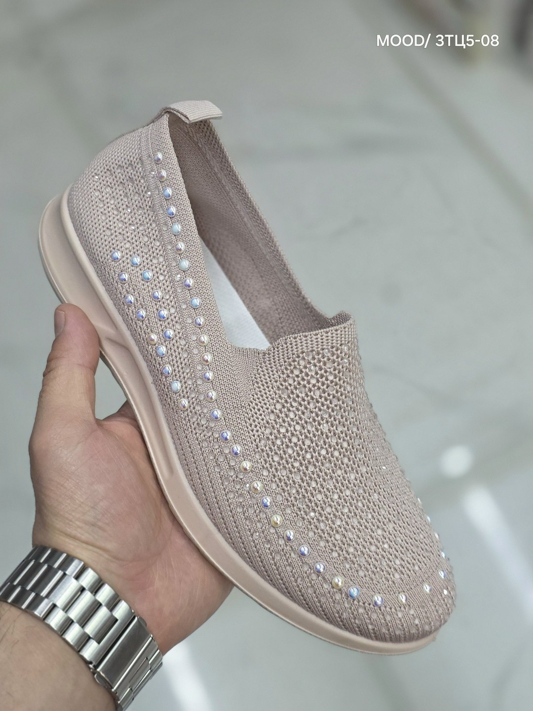 ,слипоны женские со стразами,кроссовки со стразами,слипоны женские,кроссовки женскиe