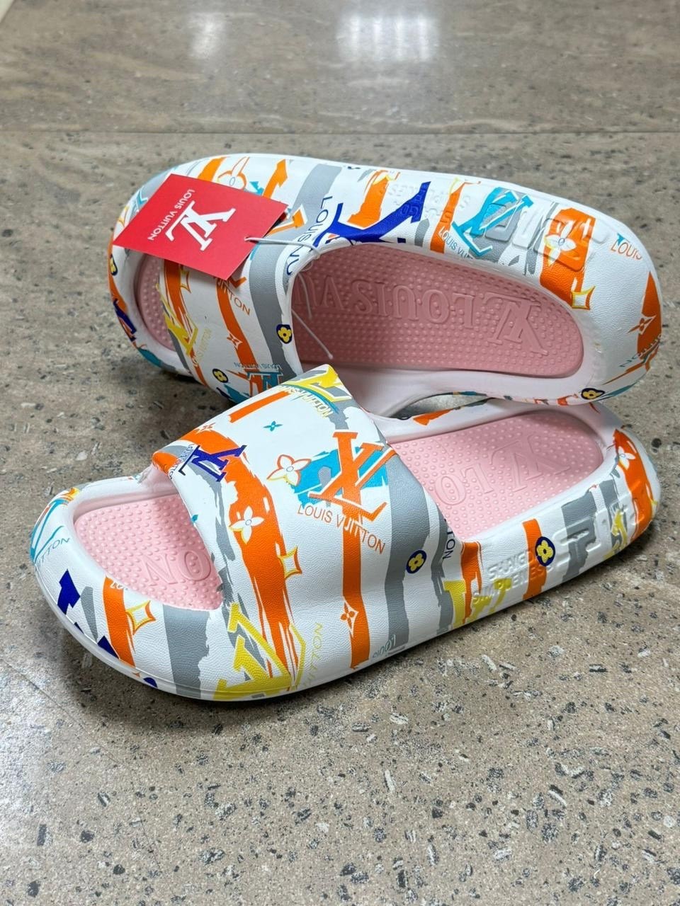 шлепанцы женские луи виттон,луи виттон шлепки женские,шлёпанцы женские,модные тапочки,мужские шлепанцы