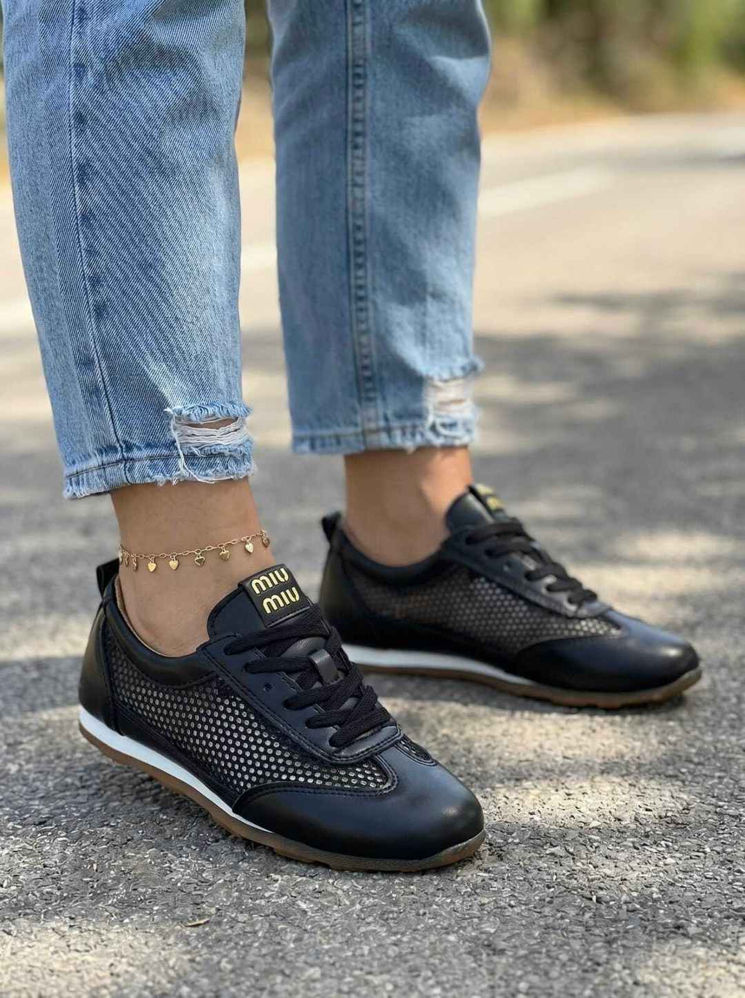 кроссовки женскиe,,стильные кроссовки,спортивная ,кроссовки черные