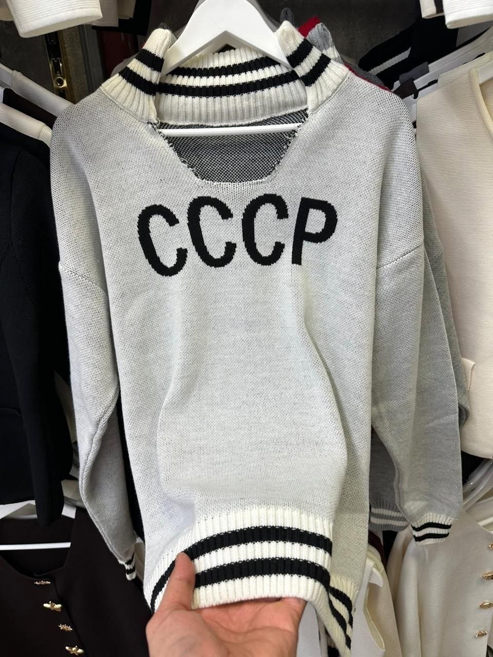 серый свитшот,кирилл серебренников,мужские свитшоты,свитер лаврова с надписью «ссср»,джемпер толстовка