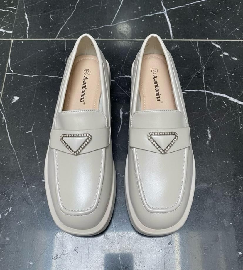 женские лоферы,,женские туфли на плоской подошве,модные лоферы, женская