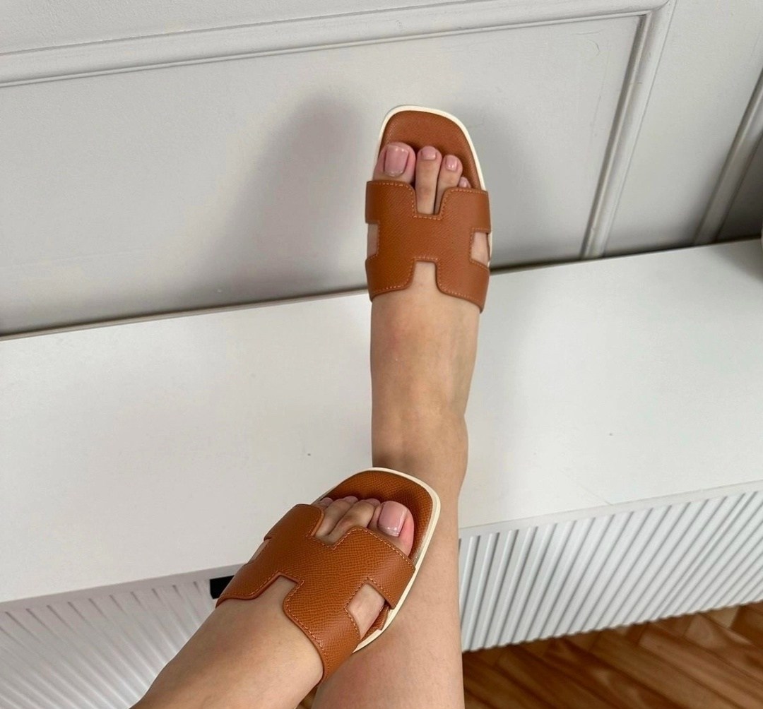 шлепки эрмес коричневые,,тапочки эрмес коричневые,шлепанцы женские,шлепанцы hermes