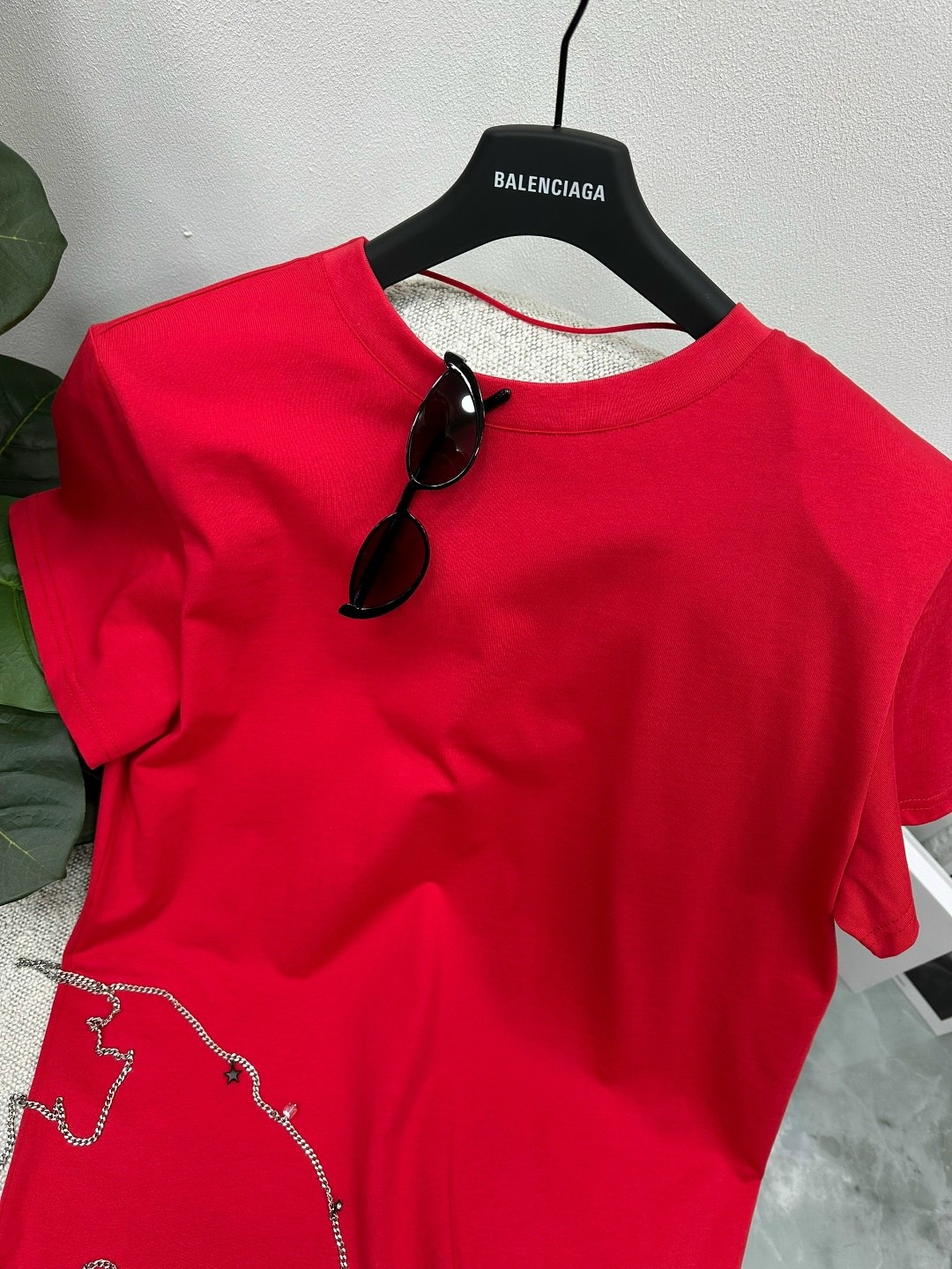 футболки женская,футболки модные,футболки для женщин,футболка,футболки мужские