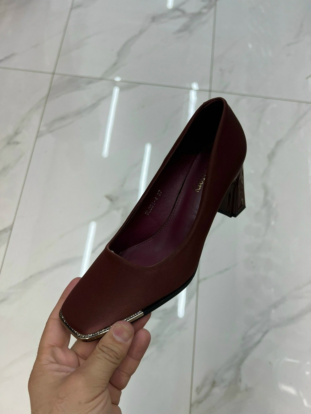 ,туфли женские,женская ,стильные туфли,лаковые туфли женские на маленьком каблуке