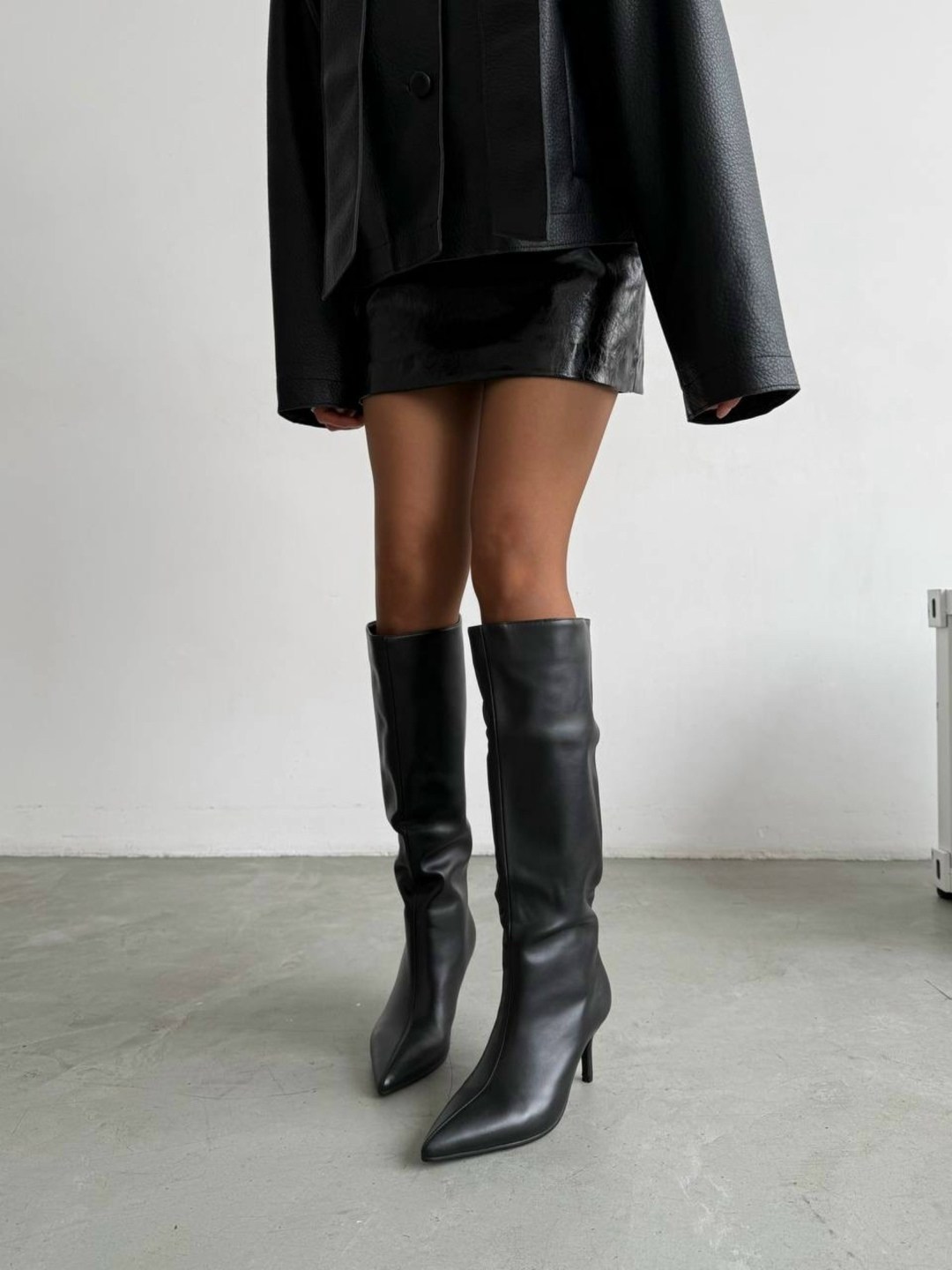 сапоги на каблуке,сапоги кожаные на шпильке демисезонные teetspace цвет черный,сапоги трубы,сапоги кожаные на шпильке демисезонные teetspace,женские сапоги