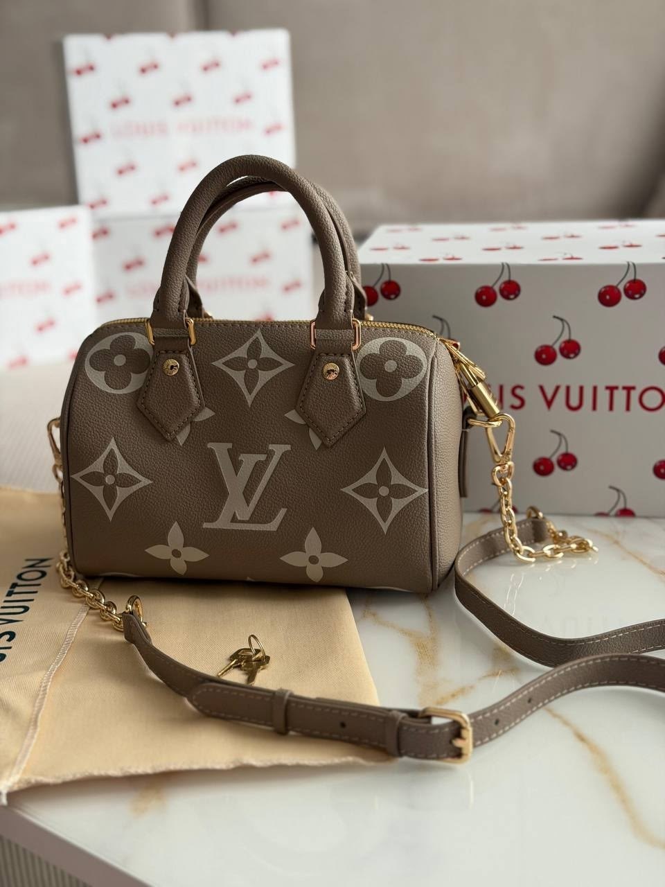 сумка louis vuitton,женская черная сумка louis vuitton alma bb,женская сумка louis vuitton,сумочка кожаная,сумки луи виттон