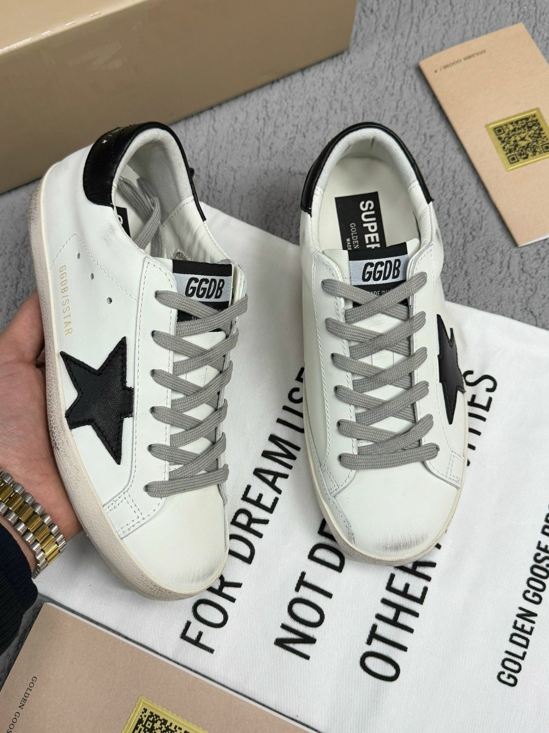 ,кроссовки golden goose,golden goose кеды,состаренные кроссовки,женские брендовые кроссовки кеды со звездой голден гус golden goose