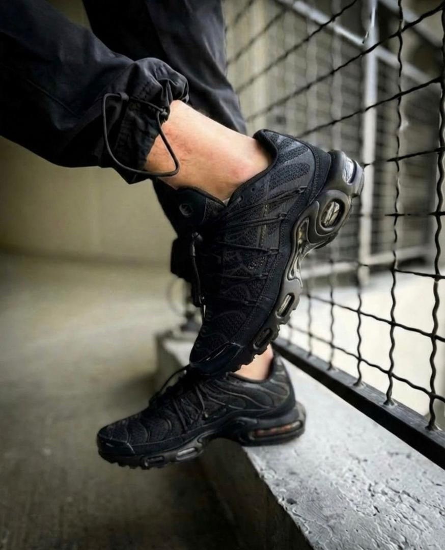 кроссовки nike air max plus tn,nike air max tn plus black,nike air max tn plus,кроссовки,кроссовки nike air max plus