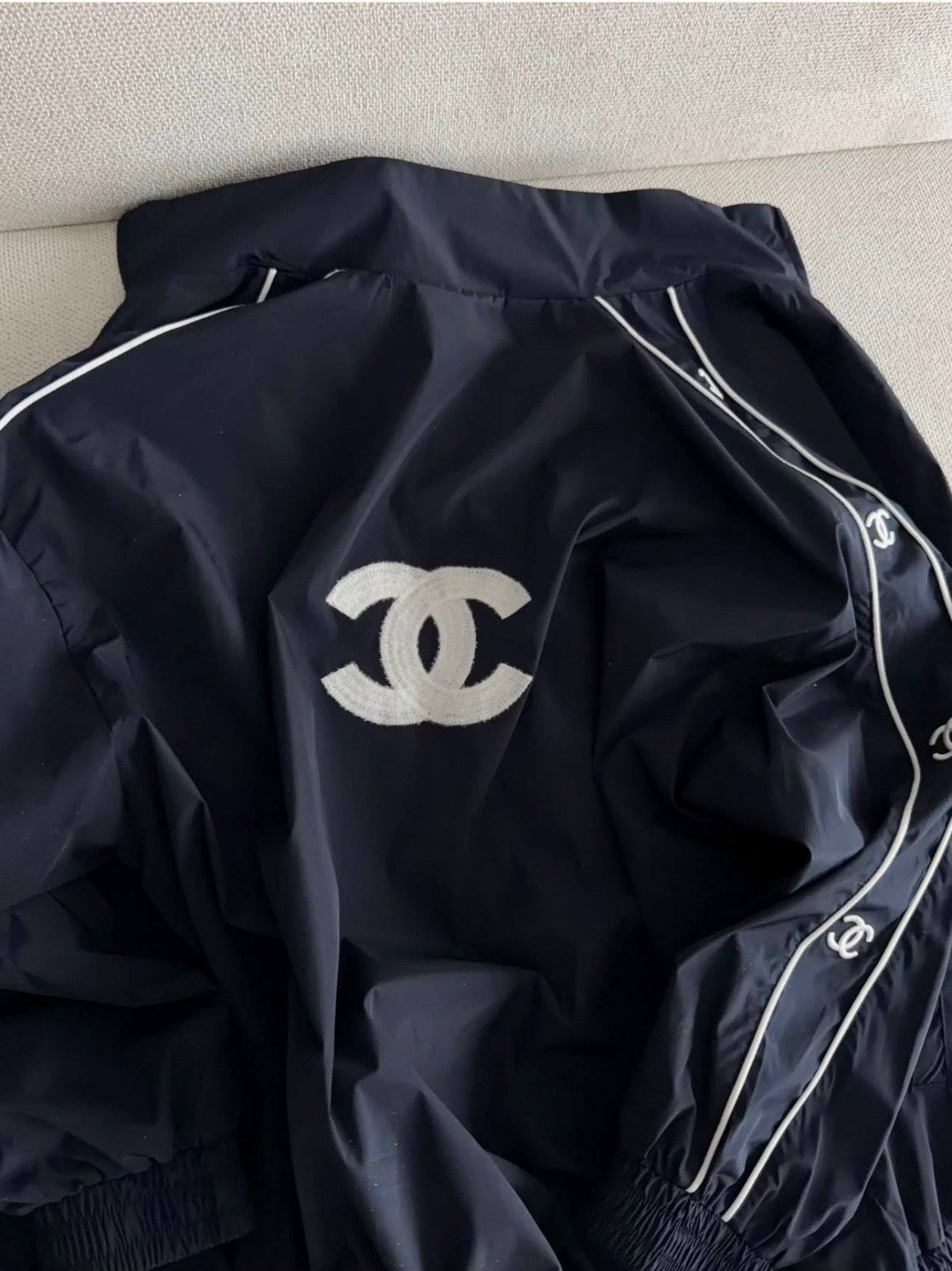 куртка chanel,стильная куртка,повседневная куртка,куртка модная,куртка свободная