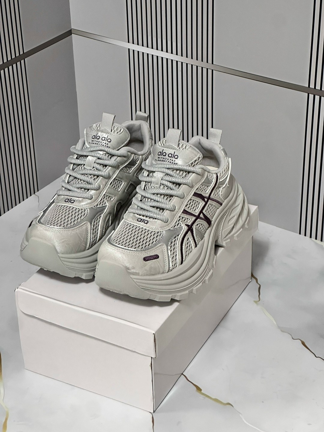 кроссовки женские,массивные кроссовки,кроссовки,кроссовки модные,массивные кроссовки женские