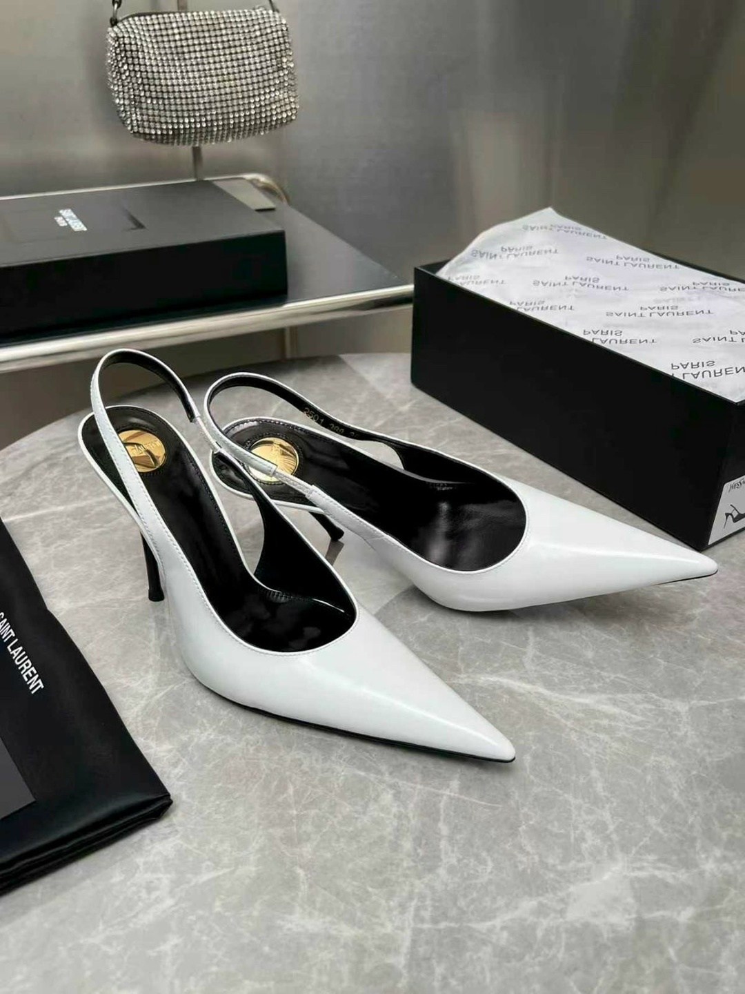 белые туфли,туфли женские,balenciaga туфли,лакированные туфли,туфли баленсиага лодочки