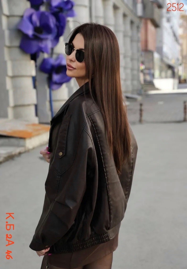 косуха коричневая куртка удлиненная оверсайз moodway,куртка бомбер кожаная оверсайз,куртка стильная,женская кожаная куртка,куртка бомбер