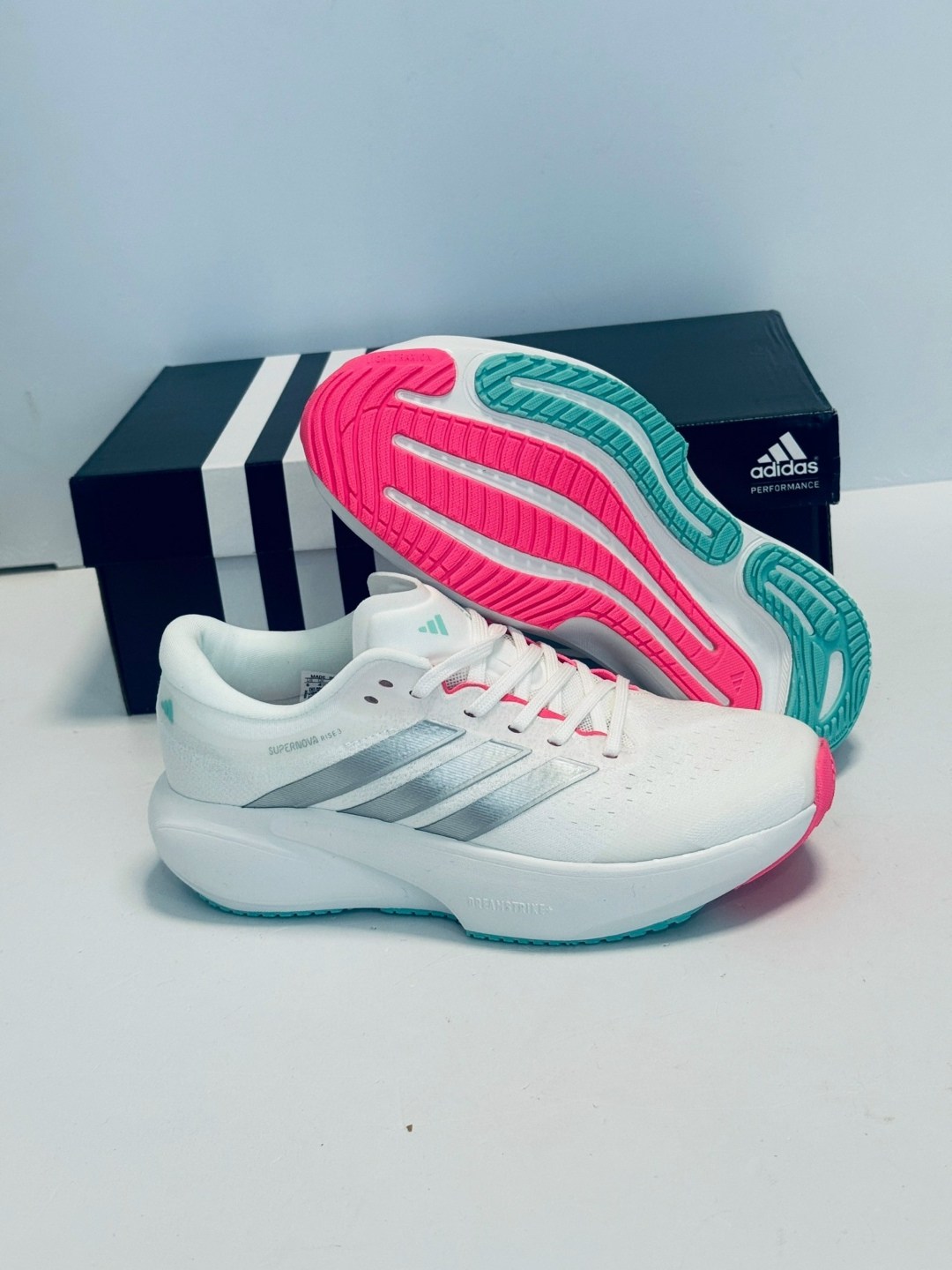 adidas кроссовки женские,кроссовки adidas,adidas performance,кроссовки мужские женские adidas,adidas run