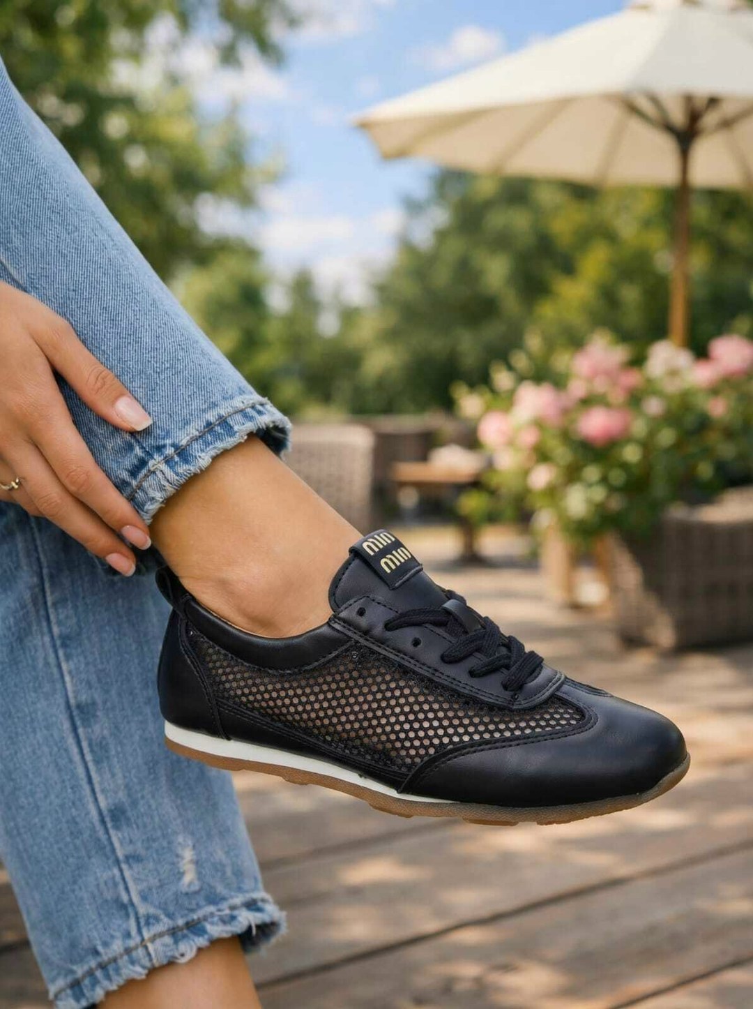 кроссовки женскиe,,стильные кроссовки,спортивная ,кроссовки черные