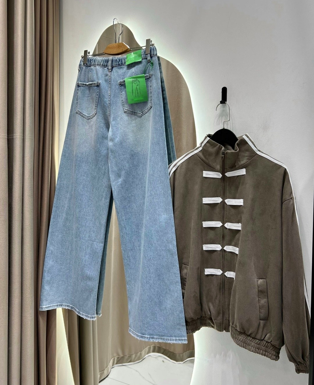 джинсы широкие,стильные джинсы,женские джинсы,джинсы брюки,одежда джинсы